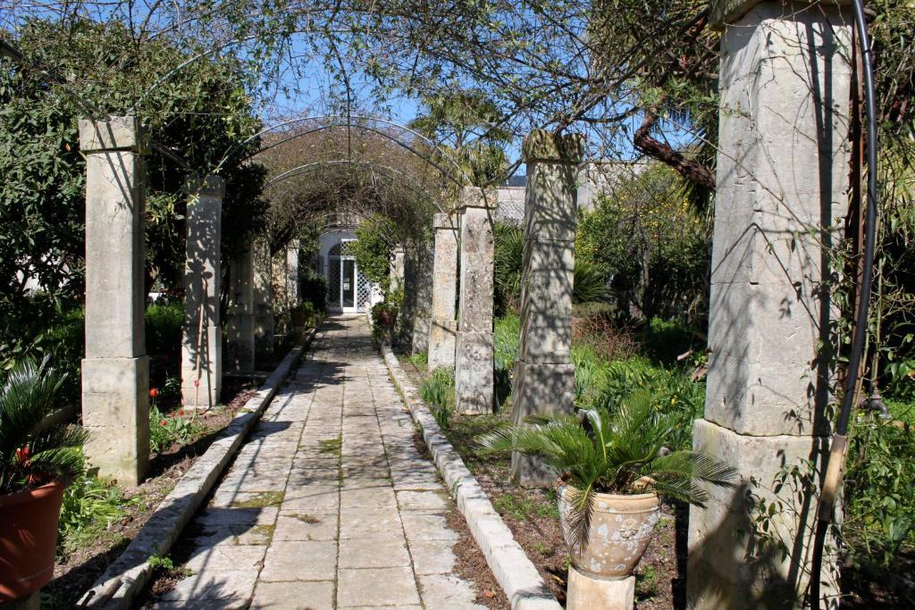 Dimora Storica "Casa Sicuro" Panzió Martano Kültér fotó