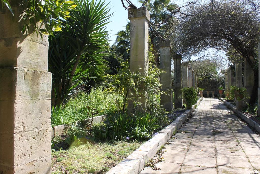Dimora Storica "Casa Sicuro" Panzió Martano Kültér fotó